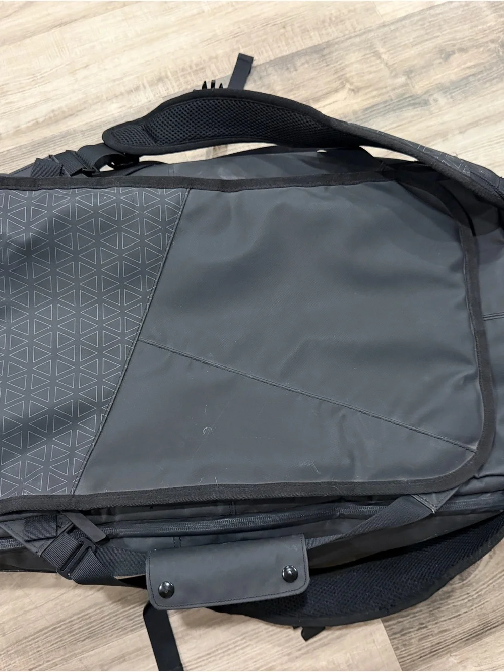 Nomatic 40L Black Travel Bag